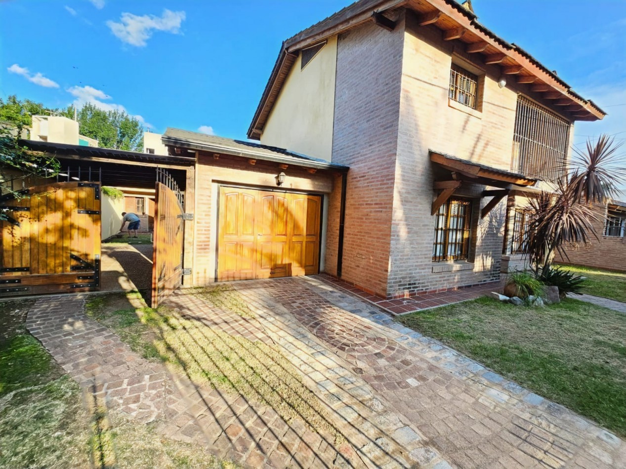 CASA 4 DORM | 360 m² | SEGURIDAD | TEJAS DEL SUR.