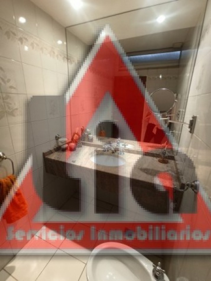 LOCAL COMERCIAL + CASA EN PLANTA ALTA