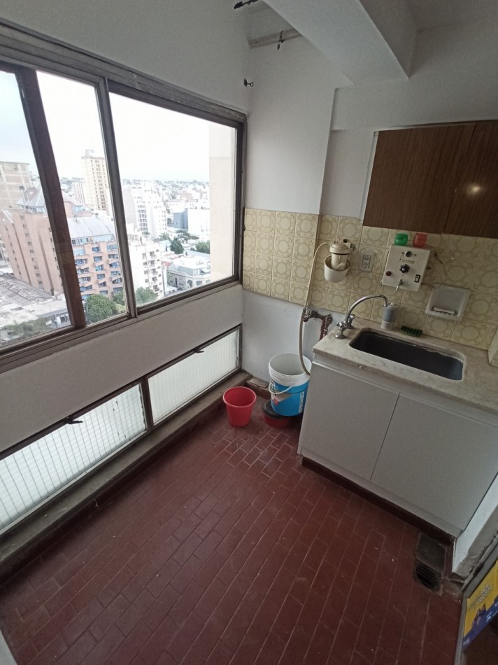 SEMIPISO DE 3 DORMITORIOS C/COCHERA + DEPENDENCIA - COLON 845 - EDIFICIO ALAS II-