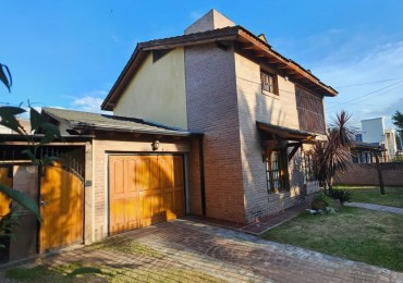 Tejas del Sur 1 | Casa con pileta y quincho | 4 dorm + dependencia |