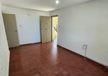 2 dorm SIN EXPENSAS/ Cocina instalada/Recien pintado/Ingreso inmediato/Kennedy - Benatti 555